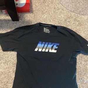 Nike t-shirt size M